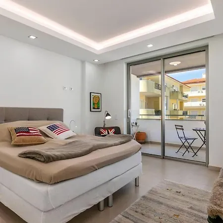 Bay View Apartment
