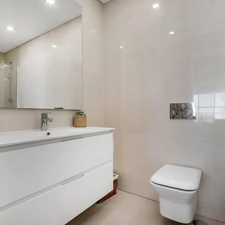 Bay View Apartment